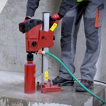 Furo técnico em concreto em Alto de Pinheiros